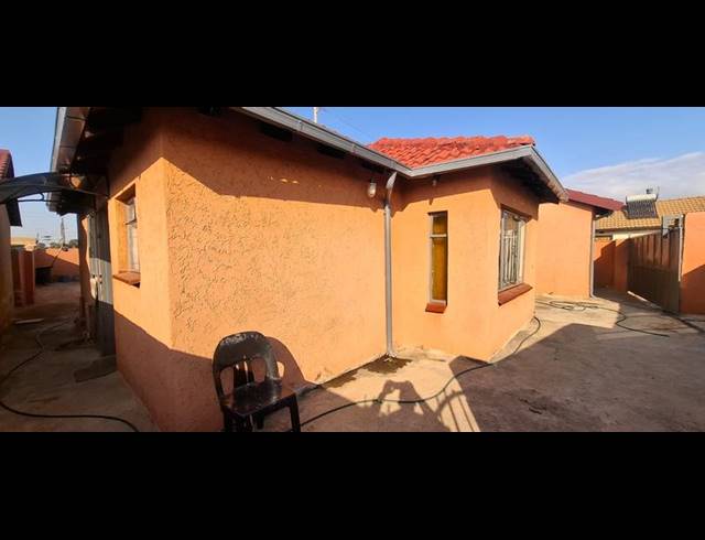 3 BEDROOM HOUSE FOR SALE IN HOSPITAL VIEW